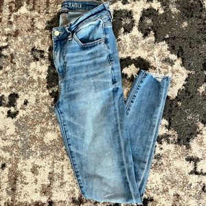 American Eagle V rise jegging size 2
